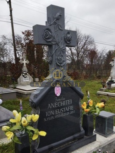 Хрест гранітний СТ.21