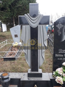 Хрест гранітний СТ.32