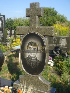 Хрест гранітний СТ.42