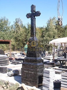 Хрест гранітний СТ.45