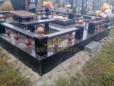Огорожа з граніту М.45